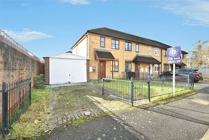 2 Bedroom End Terrace House For Sale In Estuary Close, Barking, IG11