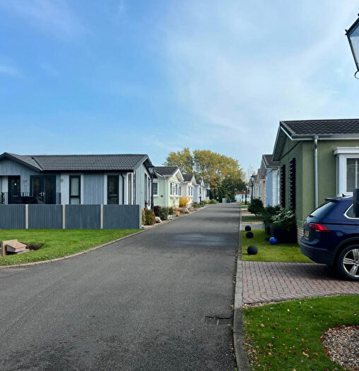 2 Bedroom Park Home For Sale In Ely, Cambridgeshire, CB6