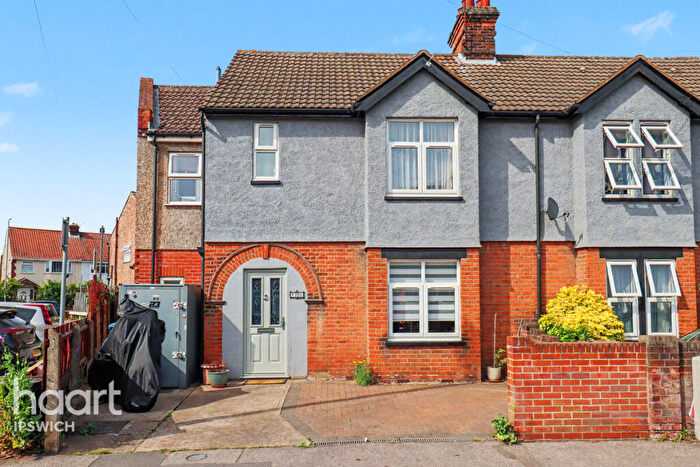 4 Bedroom Semi Detached House For Sale In Woodbridge Road, Ipswich, IP4