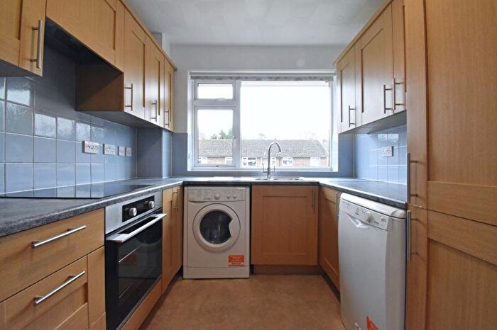 2 Bedroom Flat To Rent In Chester Place, Basingstoke, RG21