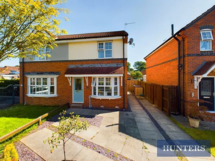 3 Bedroom Semi Detached House For Sale In Badminton Close, Bridlington, YO16