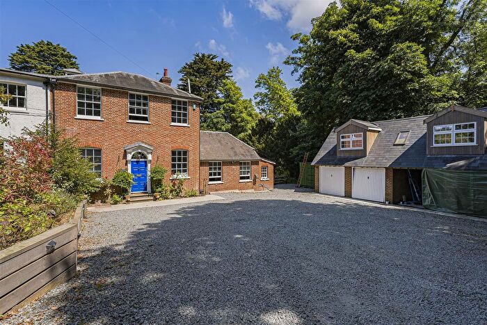 4 Bedroom Property For Sale In London Road, Wrotham Heath, Sevenoaks, TN15