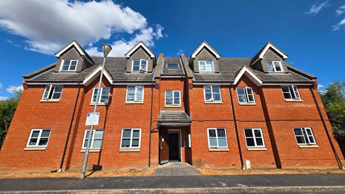 1 Bedroom Flat To Rent In Wooton Court, New Bradwell, Milton Keynes, MK13
