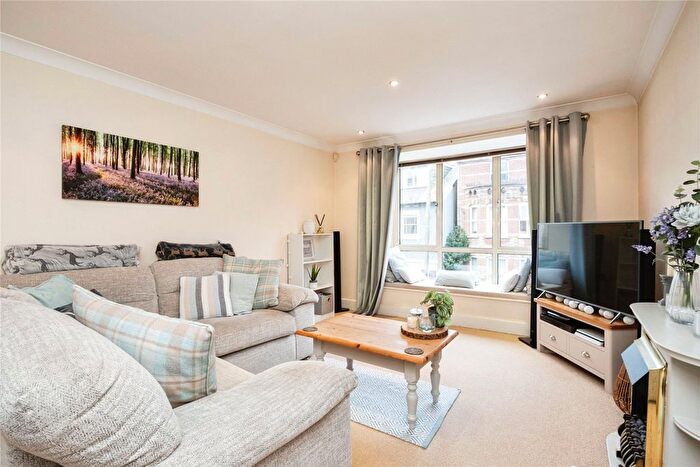 1 Bedroom Flat For Sale In Lime Hill Road, Tunbridge Wells, Kent, TN1