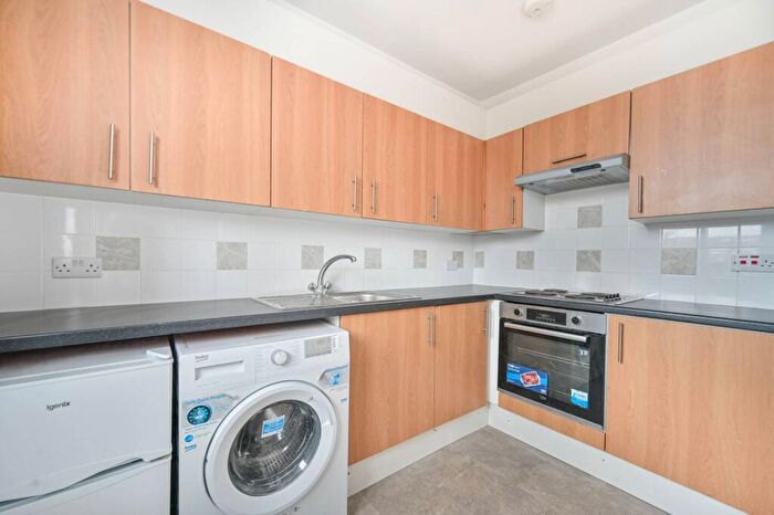 1 Bedroom Flat To Rent In Neasden Lane North, Neasden, London, NW10