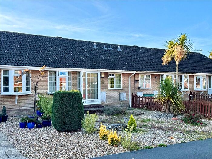 2 Bedroom Bungalow For Sale In Waterford Road, Ashley, Hampshire, BH25