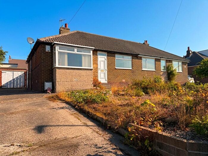 2 Bedroom Semi-Detached Bungalow For Sale In Heaton Drive, Huddersfield, HD5