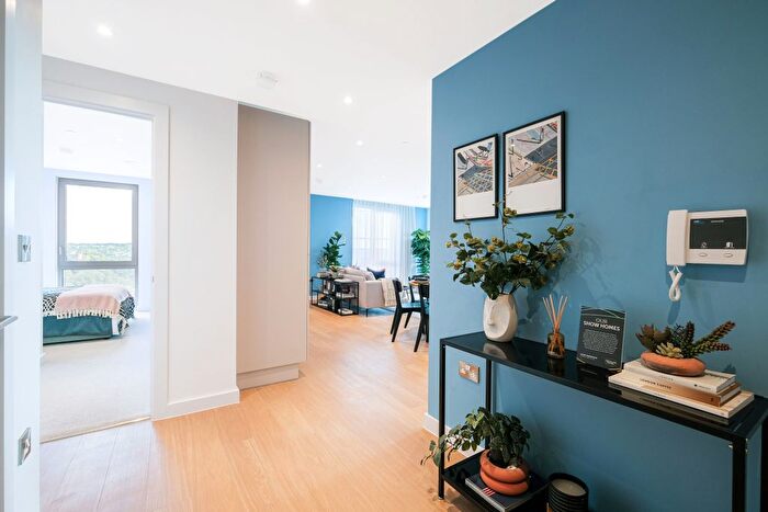 2 Bedroom Flat For Sale In Wellesley Road, Croydon, CR0