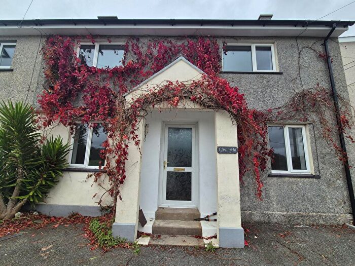 3 Bedroom Semi-Detached House To Rent In Gerddi, Edern, LL53