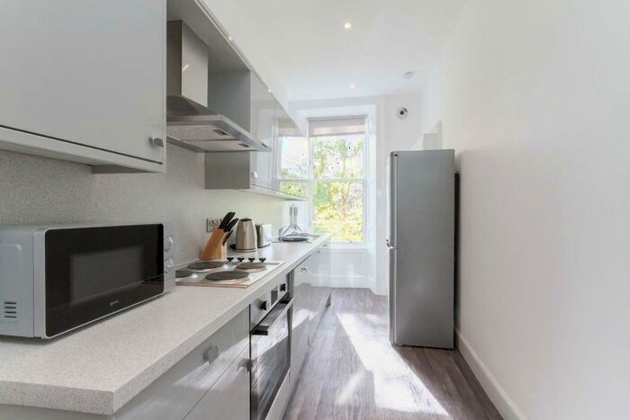 4 Bedroom Flat To Rent In Clerk Street, Newington, Edinburgh, EH8