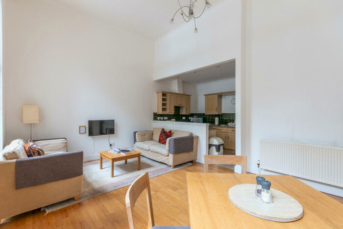 3 Bedroom Flat To Rent In Hopetoun Crescent Bellevue United Kingdom, EH7