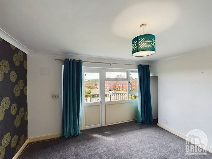 2 Bedroom Flat To Rent In Plants Hill Crescent, Coventry, CV4