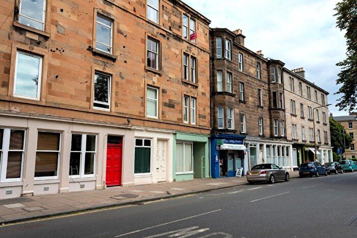 3 Bedroom Flat To Rent In Sciennes Road, Edinburgh, EH9