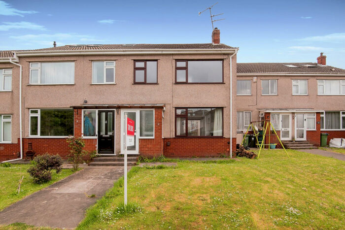 3 Bedroom House To Rent In West View, Bristol, BS16