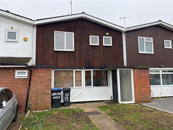 3 Bedroom Terraced House For Sale In Holliers Way, Hatfield, AL10