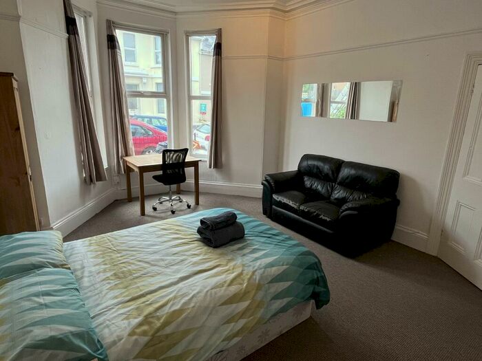 6 Bedroom House To Rent In Baring Street, Greenbank, Plymouth, PL4