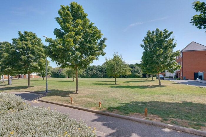 1 Bedroom Apartment For Sale In Lambourne Chase, Chelmsford, CM2