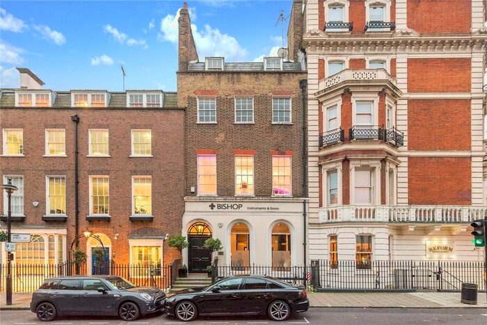 3 Bedroom Flat To Rent In London, W1U