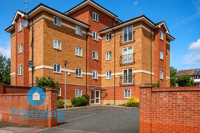 2 Bedroom Flat For Sale In Thorncliffe House, Witney Close, Nottingham, NG5