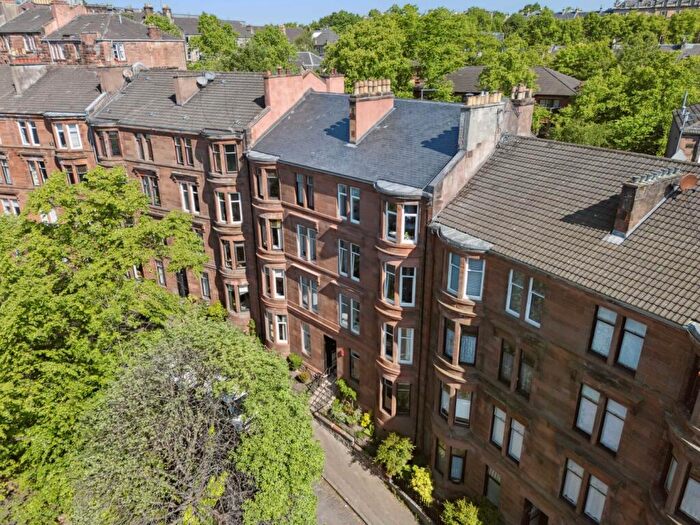 2 Bedroom Flat For Sale In / Caird Drive, Partickhill, G11