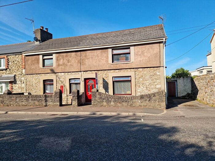 4 Bedroom Cottage For Sale In Pyle Road, Pyle, CF33