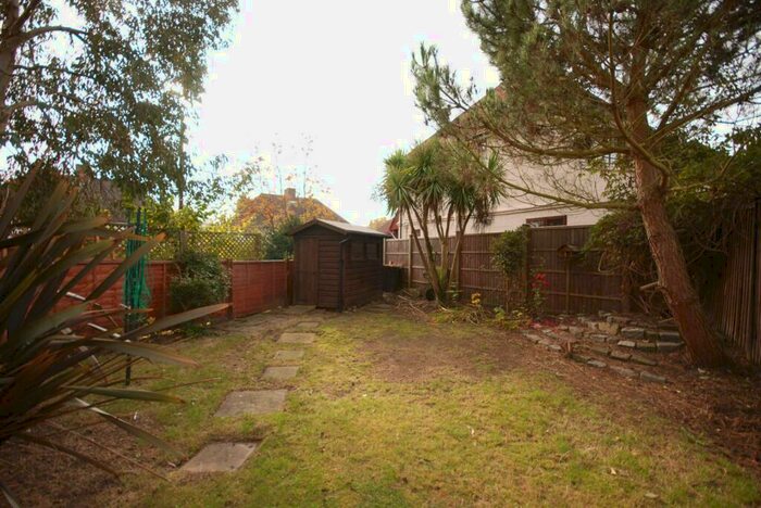 4 Bedroom Semi-Detached House To Rent In Grantley Road, Stoughton, Guildford, GU2