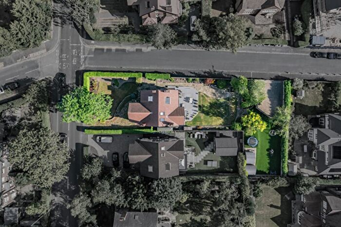 5 Bedroom Detached House For Sale In Woodford Road, Bramhall, SK7