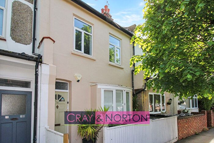 2 Bedroom Flat To Rent In Dartnell Road, East Croydon, CR0