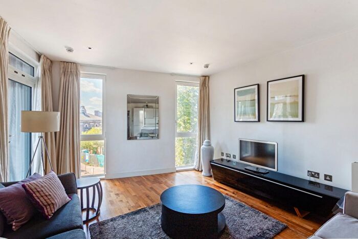 3 Bedroom Flat To Rent In Bellville House, Greenwich, SE10