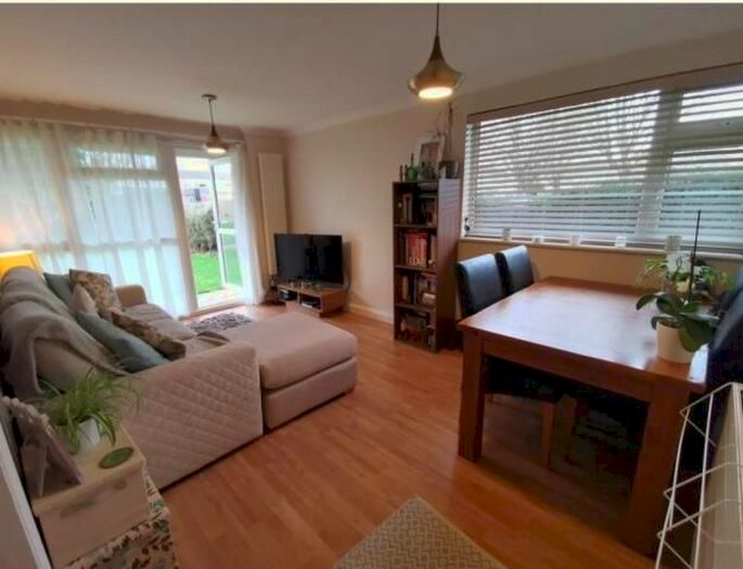 1 Bedroom Flat To Rent In Peregrine Road, Sunbury-On-Thames, TW16