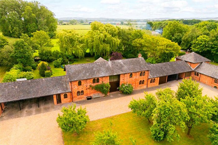 4 Bedroom Barn Conversion For Sale In Hulcott, Aylesbury, Buckinghamshire, HP22