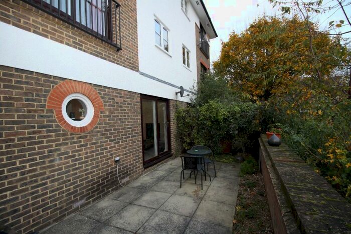 1 Bedroom Flat To Rent In St. Josephs Vale, London, SE3