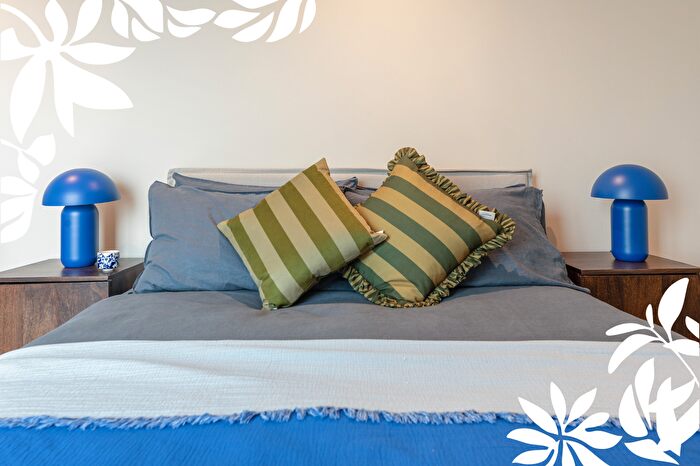 2 Bedroom Flat To Rent In Riverstone Heights, Reed Avenue, London, E3