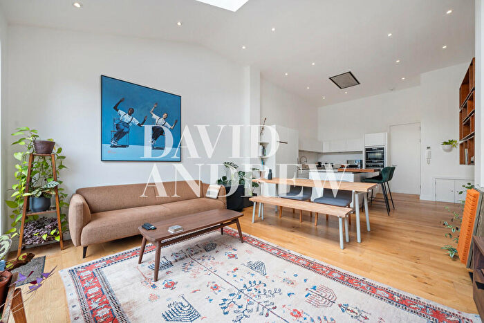 3 Bedroom Flat To Rent In Gloucester Drive, N4