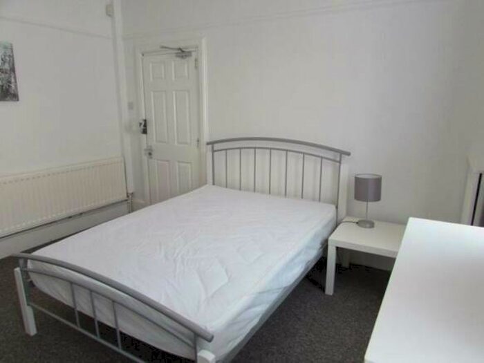 1 Bedroom Terraced House To Rent In Enderley Street, Newcastle, Staffordshire, ST5