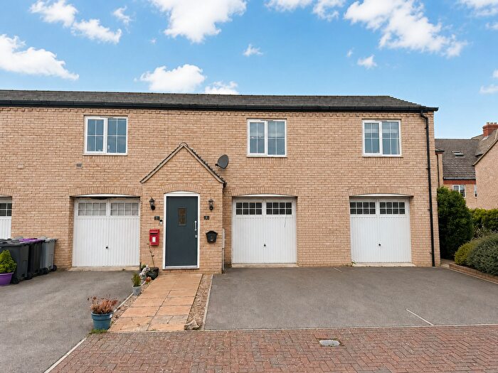 1 Bedroom Coach House For Sale In Barnes Court, Stamford, PE9