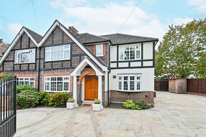 5 Bedroom Semi-detached House To Rent In Hampton Court Avenue, East Molesey, KT8