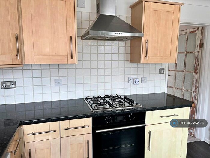 3 Bedroom Terraced House To Rent In Wheatcroft Grove, Rainham Kent - Gillingham, ME8