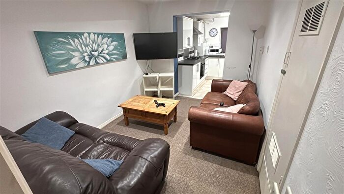 1 Bedroom End Of Terrace House To Rent In Tennyson Avenue, Canterbury, CT1