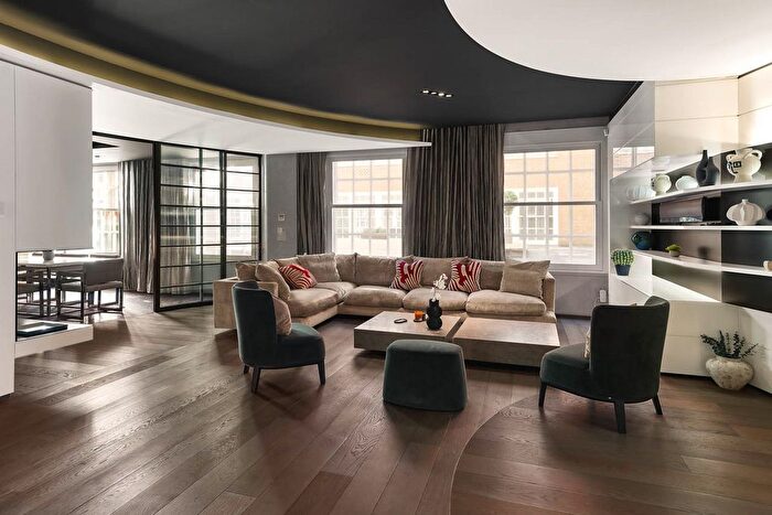 4 Bedroom Flat To Rent In North Row, London, W1K