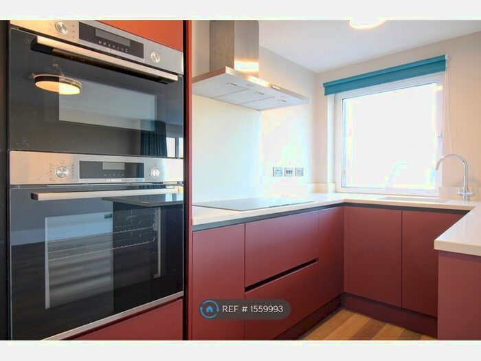 1 Bedroom Flat To Rent In The Drive, Hove, BN3