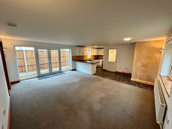 2 Bedroom Bungalow To Rent In Thetford Road, Northwold, IP26