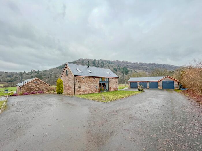 4 Bedroom Barn Conversion For Sale In Hadnock Road, Monmouth, NP25