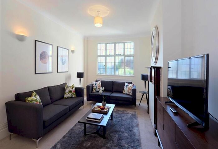 5 Bedroom Flat To Rent In Park Road, London, NW8