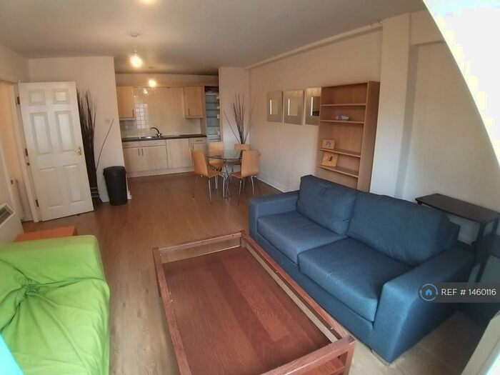 2 Bedroom Flat To Rent In Sackville Place, Manchester, M1