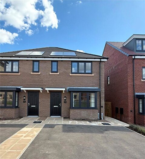 3 Bedroom Semi-Detached House To Rent In Fawcett Avenue, Sleaford, Lincolnshire, NG34