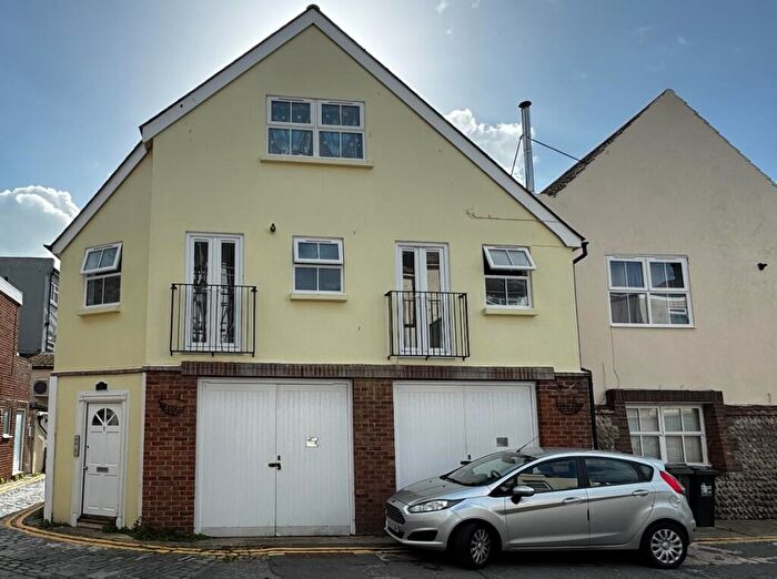 2 Bedroom Flat To Rent In Lushington Lane, Eastbourne, East Sussex, BN21
