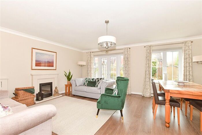 3 Bedroom End Of Terrace House For Sale In Langmore Lane, Lindfield, Haywards Heath, West Sussex, RH16