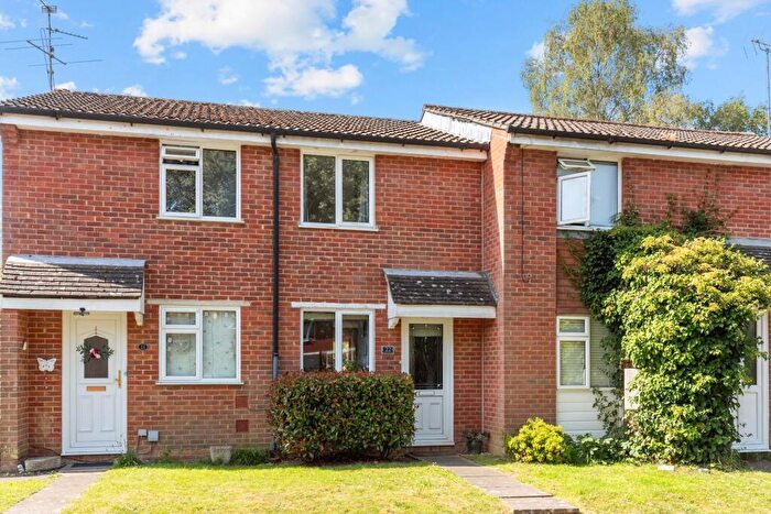 2 Bedroom Terraced House For Sale In Englefield, Horsham, RH12