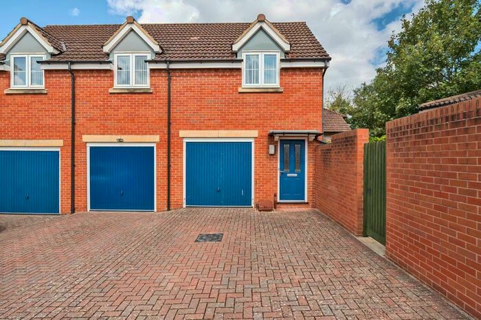 3 Bedroom Apartment To Rent In Wayte Street, Nightingale Rise, SN2